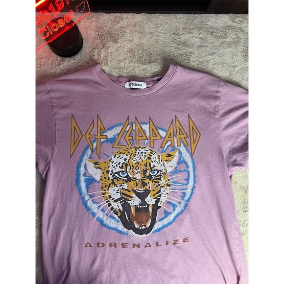 Daydreamer Adrenalize Tour Pink Graphic T-Shirt Unisex Size M Vintage - Picture 3 of 7